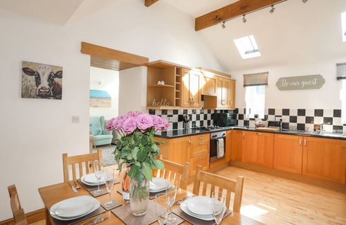 Amlwch House | HAZEL BANK COTTAGE, family friendly, with open fire in Amlwch