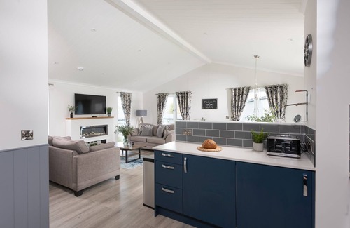 Lifton House | Hazel Lodge, 27 Roadford Lake Lodges