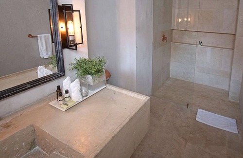 Centro Cabin | Hdl-pr Hotel Room in the Historic Center With Pool and Wifi