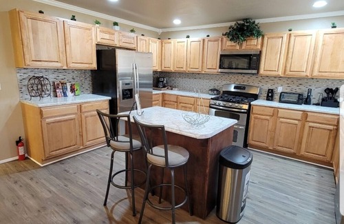 Oklahoma City House | Heart of Adventure District*Mins to Remington*USA Softball Complex*Zoo