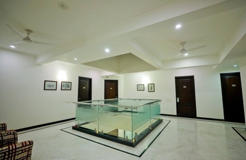 Basai Apartment | Heart Of Agra with WiFi and AC in Wise Villa Agra