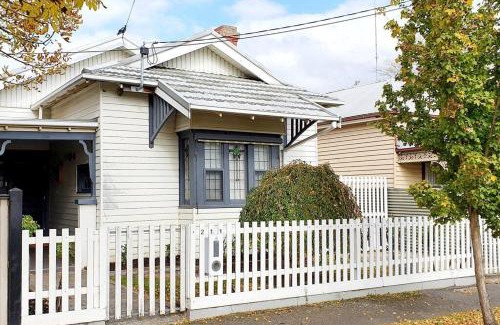 Bakery Hill House | Heart Of Ballarat 3 Bdrm 1920s Cottage 2kms to Sovereign Hill A Cat Lived Here So Not Good For People With Allergies