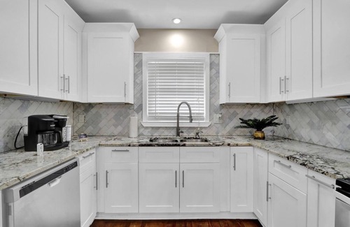 Buckhead Apartment | Heart of Buckhead Message Now for Summer Special