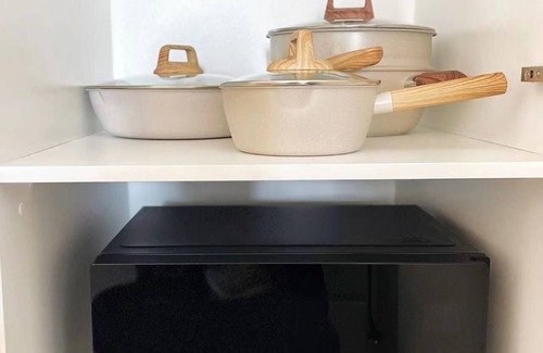 Reid Apartment | Heart of city 2br&2ba&2 free parking apartment with Netflix, near ANU