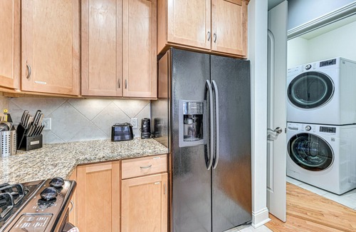 Downtown Omaha Apartment | Heart of Dtwn Omaha: Historical Apt w/Perks