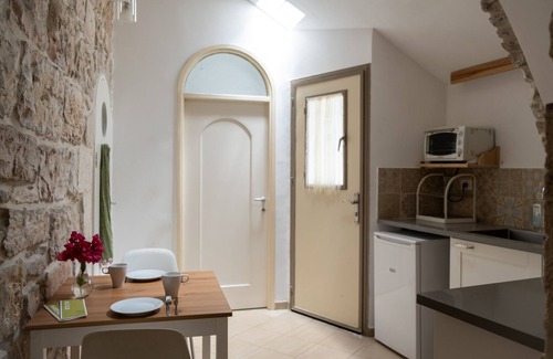 Ein Karem Apartment | Heart of Ein Kerem,Charming appartment in the most beautiful square of Jerusalem