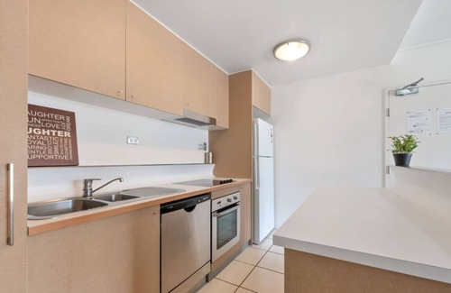 Fortitude Valley Apartment | Heart of the Valley Sunny and Cozy 1BR Apart