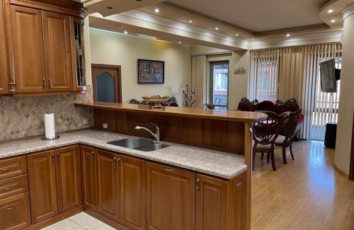 Kentron Apartment | Heart of Yerevan!