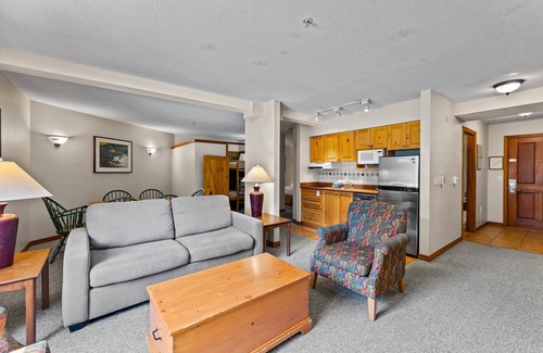 Sun Peaks Hotel | Hearthstone Lodge #311