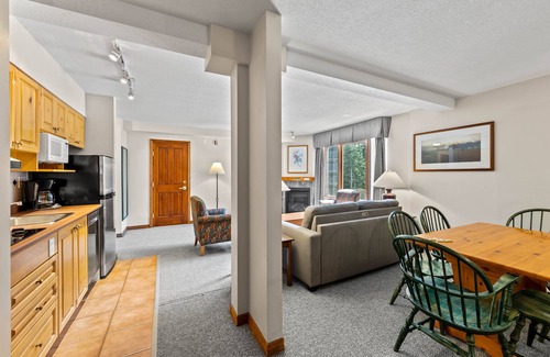 Sun Peaks Hotel | Hearthstone Lodge #311