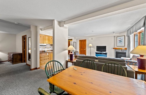 Sun Peaks Hotel | Hearthstone Lodge #311