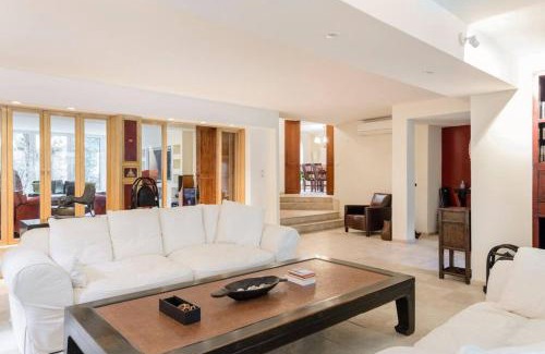 Herzliya Pituach Villa | Heated Pool! 1 Minute Walk To The Beach! PURA VIDA Villa