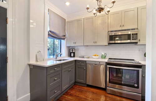 Historic Downtown Savannah Apartment | Heated Pool Access | 5*Clean | Flex Cancelation