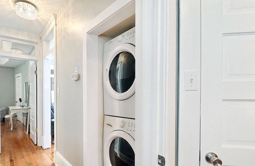 Historic Downtown Savannah Hotel | Heated Pool Access | 5*Clean | Flex Cancelation