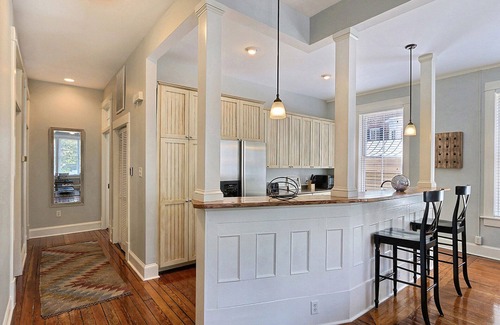 Historic Downtown Savannah Apartment | Heated Pool Access | 5*Clean | Flex Cancelation