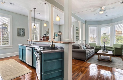 Historic Downtown Savannah Apartment | Heated Pool Access | 5*Clean | Flex Cancelation
