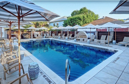 Historic Downtown Savannah Apartment | Heated Pool Access | 5*Clean | Flex Cancelation