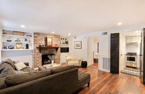 Historic Downtown Savannah Apartment | Heated Pool Access | 5*Clean | Flex Cancelation