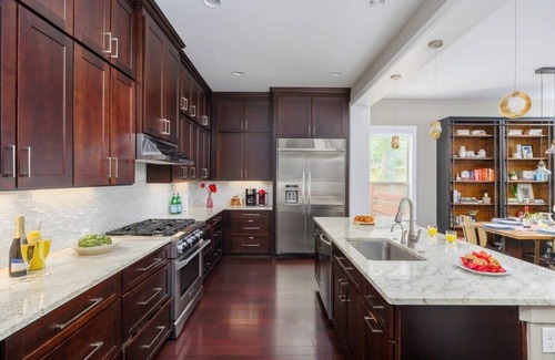 Brentwood House | Heated Pool,Central location| Wind Down - Portoro