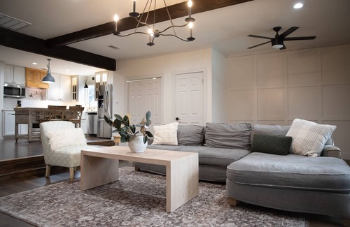 Little Forest Hills House | Heated pool, hot tub, large deck, pond, sleeps 7, Near Dallas Arboretum