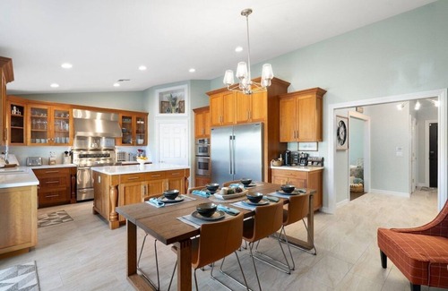 Sunset Ridge House | Heated Pool~Star Wars Game Rm~BBQ w/Propane~Outdoor Bar~Games~Fire Pit w/Chairs