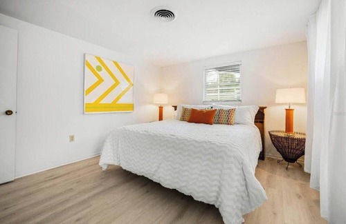 Siesta Key House | Heated pool waterfront retreat! Steps to SK beach