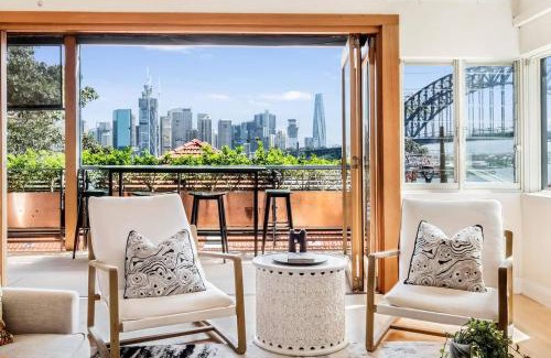 Kirribilli Apartment | Heatherbrae I - World Class Harbour Bridge Views!