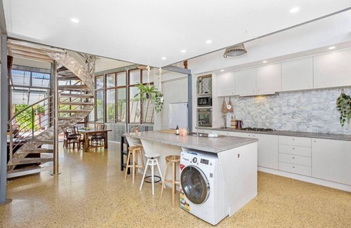 South Fremantle House | Heaven in eclectic South Freo!
