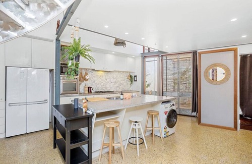 South Fremantle House | Heaven in eclectic South Freo!
