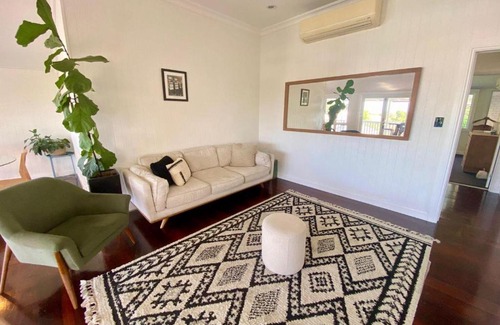 North Ward Apartment | Heaven in Paradise on Stanley