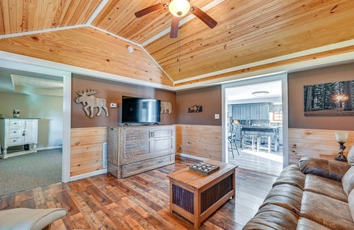 Lindseyville Cabin | 'Heavenly Hideaway' Cabin, 7 Mi to Mammoth Cave!
