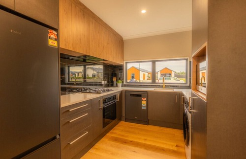 Twizel House | Heavenly Hideaway, House B