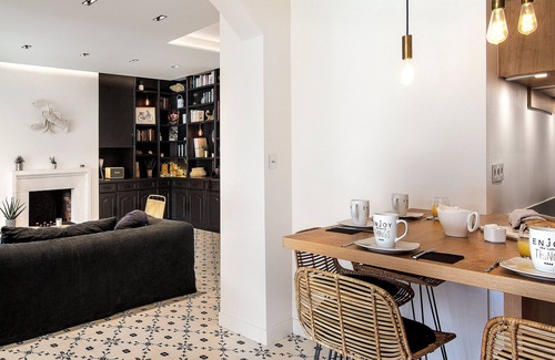 Port Grimaud House | HEAVENY 5* LUXURY Villa, HEATED ALL YEAR ROUND POOL, AMARRAGE & GARDEN