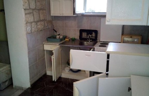 Cove Tri Zala (Zrnovo) Apartment | Helena