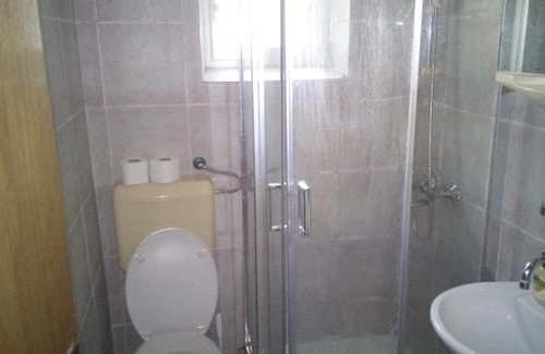 Cove Tri Zala (Zrnovo) Apartment | Helena