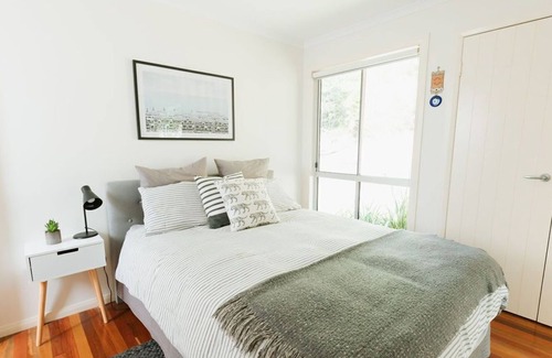 Yandina Creek House | Heliconia House - Private Acreage 7 Mins to the Beach