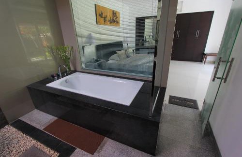 Laksmana Villa | Heliconia Villa