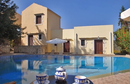 Douliana Condo | Heliopetra studios, small village close to beaches