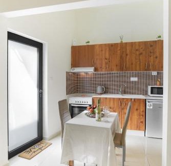 Kalyves Apartment | Helios studio next to the sea BY APOKORONAS-VILLAS