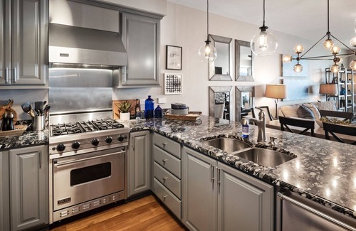 Sandpoint Condo | Hello Gorgeous! Luxury Waterfront condo w/heated pool, hot tub, spa