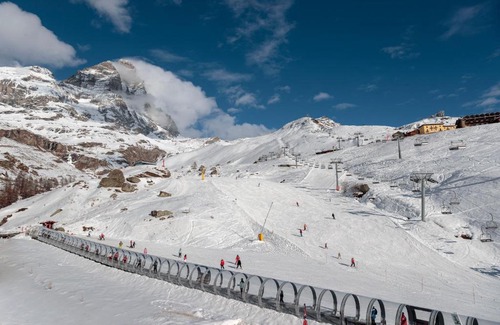 Cervinia Apartment | HelloCHALET - The One - Bootdryer, home theatre with subwoofer, netflix, hydromassage Turkish bath