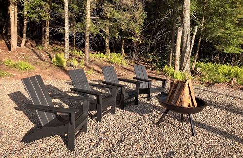 Otego Cabin | Hemlock Hideaway – Luxury Cabin - Romantic & Remote Getaway in Upstate, NY