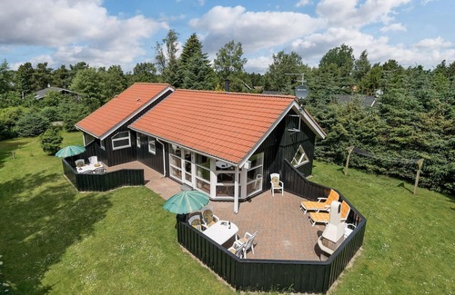 Hou House | "Hemming" - from the sea by Interhome