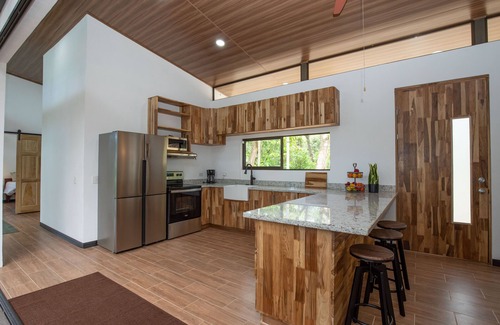 Portalon House | Henaway House/Partial Ocean View/Nature/trails ha Waterfalls/near beaches
