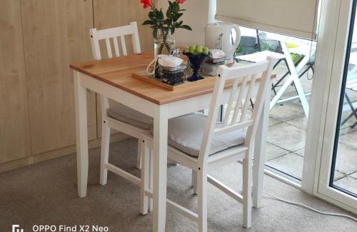 West Hendon House | Hendon Central, Private room ensuite