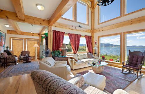 Island Park House | Henrys Lake Goose Bay by KABINO On Henrys Lake almost 3 Acres Satellite Wifi