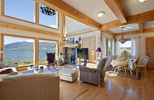 Island Park House | Henrys Lake Goose Bay by KABINO On Henrys Lake almost 3 Acres Satellite Wifi