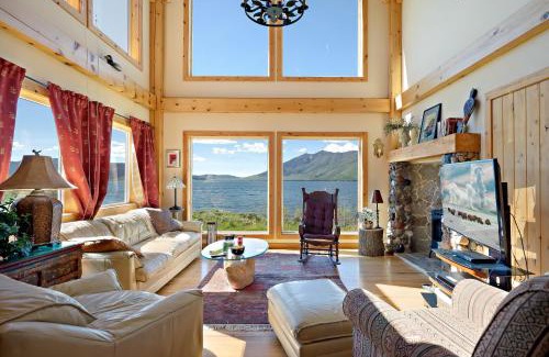 Island Park House | Henrys Lake Goose Bay by KABINO On Henrys Lake almost 3 Acres Satellite Wifi