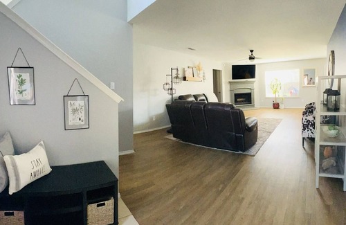 Forney House | HEPA FILTERED Peaceful 3 bed/ 1.5 Bathroom HOME