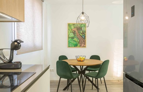 Las Palmas de Gran Canaria Apartment | Hercot Canteras Beach Apartment, Sun